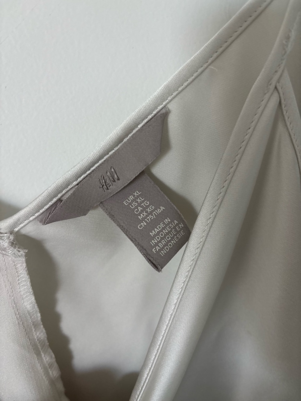 H&M White Satin V-neck Camisole XL - Picture 3 of 5